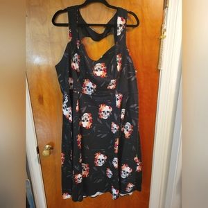 TORRID Sweetheart Open Back Skull Print black Dress